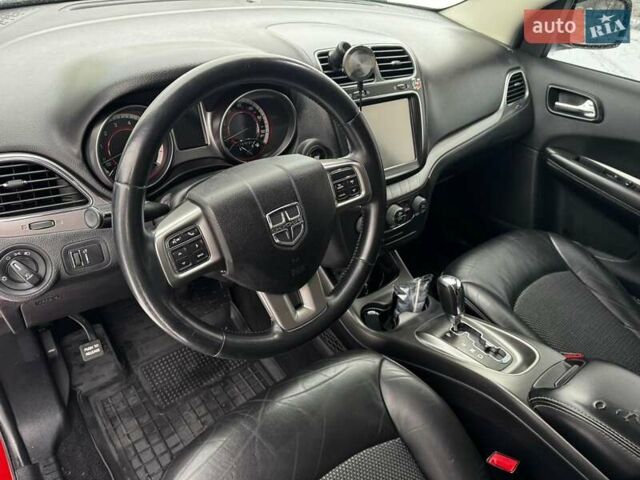 Червоний Додж Джорні, об'ємом двигуна 2.36 л та пробігом 220 тис. км за 12000 $, фото 6 на Automoto.ua
