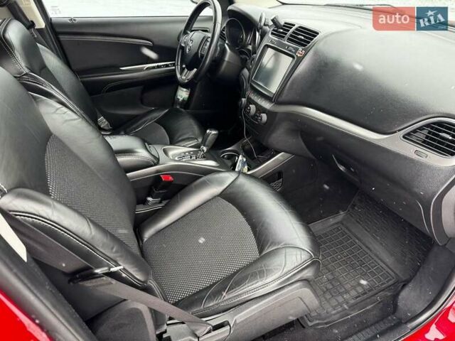 Червоний Додж Джорні, об'ємом двигуна 2.36 л та пробігом 220 тис. км за 12000 $, фото 10 на Automoto.ua