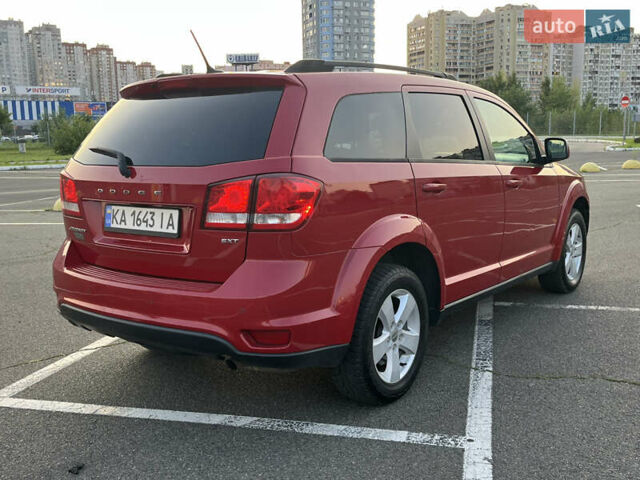 Красный Додж Джорни, объемом двигателя 2.36 л и пробегом 160 тыс. км за 9999 $, фото 5 на Automoto.ua