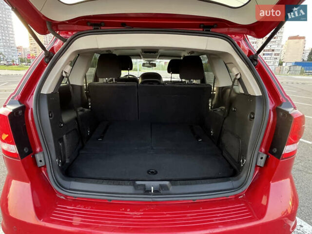 Красный Додж Джорни, объемом двигателя 2.36 л и пробегом 160 тыс. км за 9999 $, фото 20 на Automoto.ua