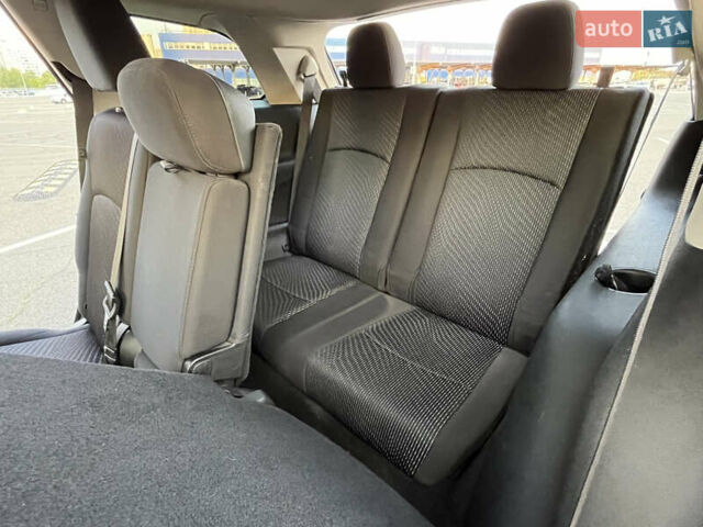 Красный Додж Джорни, объемом двигателя 2.36 л и пробегом 160 тыс. км за 9999 $, фото 10 на Automoto.ua