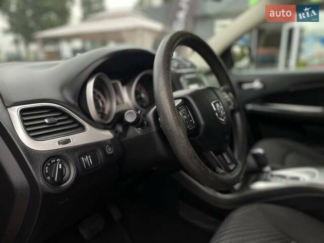 Червоний Додж Джорні, об'ємом двигуна 2.36 л та пробігом 207 тис. км за 11990 $, фото 19 на Automoto.ua