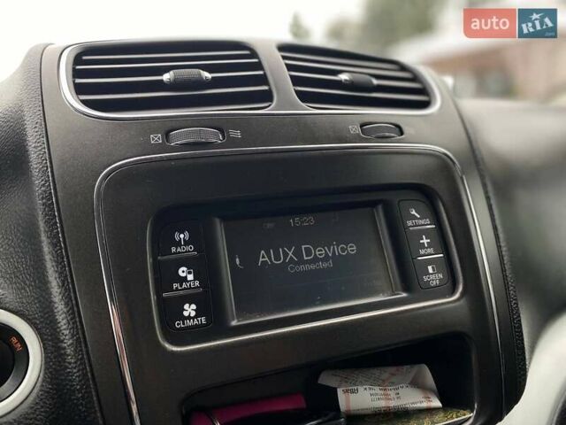 Червоний Додж Джорні, об'ємом двигуна 2.36 л та пробігом 207 тис. км за 11990 $, фото 32 на Automoto.ua