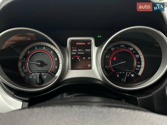 Червоний Додж Джорні, об'ємом двигуна 2.36 л та пробігом 207 тис. км за 11990 $, фото 33 на Automoto.ua