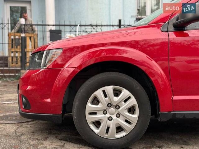 Красный Додж Джорни, объемом двигателя 2.4 л и пробегом 92 тыс. км за 12490 $, фото 4 на Automoto.ua