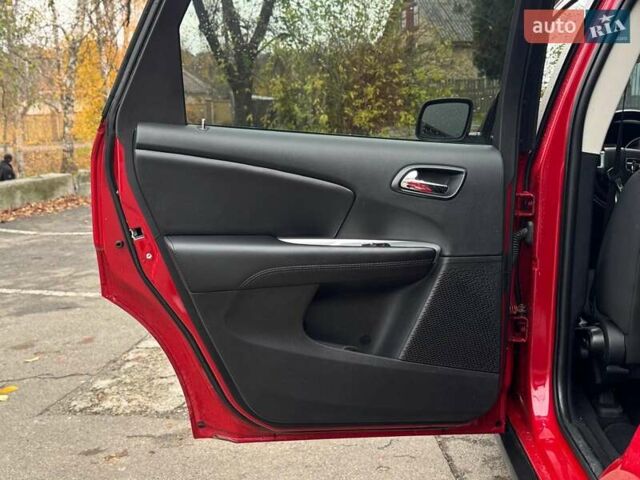 Красный Додж Джорни, объемом двигателя 2.4 л и пробегом 92 тыс. км за 12490 $, фото 33 на Automoto.ua