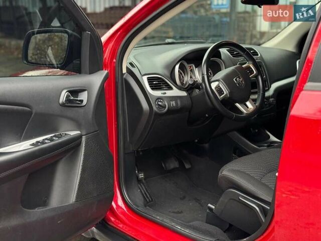 Красный Додж Джорни, объемом двигателя 2.4 л и пробегом 92 тыс. км за 12490 $, фото 16 на Automoto.ua