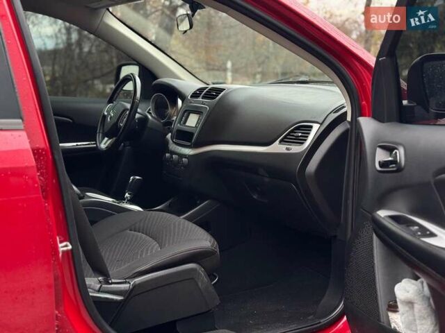 Красный Додж Джорни, объемом двигателя 2.4 л и пробегом 92 тыс. км за 12490 $, фото 41 на Automoto.ua