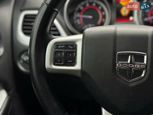 Красный Додж Джорни, объемом двигателя 2.4 л и пробегом 92 тыс. км за 12490 $, фото 28 на Automoto.ua