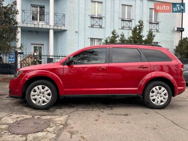 Красный Додж Джорни, объемом двигателя 2.4 л и пробегом 92 тыс. км за 12490 $, фото 5 на Automoto.ua