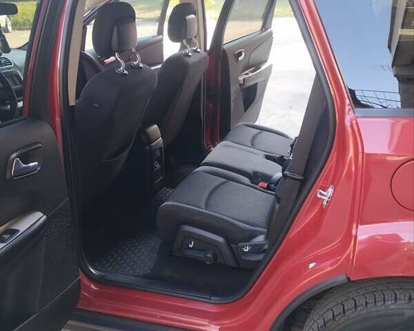 Красный Додж Джорни, объемом двигателя 2.36 л и пробегом 220 тыс. км за 11200 $, фото 17 на Automoto.ua