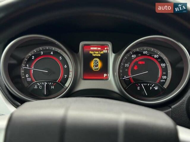 Красный Додж Джорни, объемом двигателя 2.4 л и пробегом 92 тыс. км за 12490 $, фото 26 на Automoto.ua