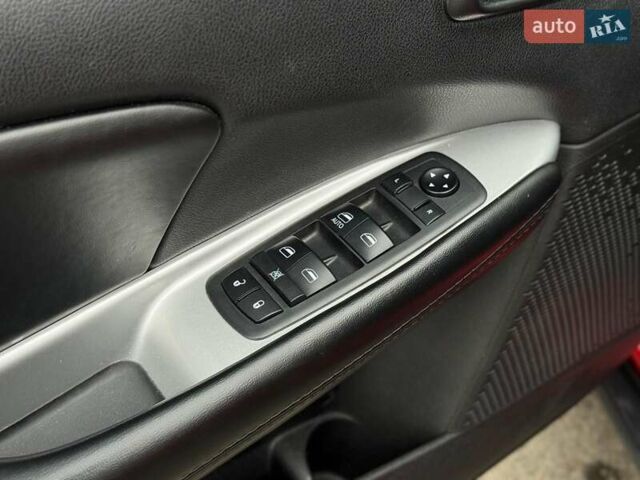 Красный Додж Джорни, объемом двигателя 2.4 л и пробегом 92 тыс. км за 12490 $, фото 18 на Automoto.ua