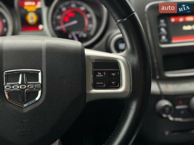 Красный Додж Джорни, объемом двигателя 2.4 л и пробегом 92 тыс. км за 12490 $, фото 27 на Automoto.ua