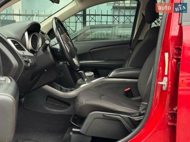Красный Додж Джорни, объемом двигателя 2.4 л и пробегом 92 тыс. км за 12490 $, фото 20 на Automoto.ua