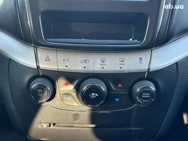 Красный Додж Джорни, объемом двигателя 2.4 л и пробегом 128 тыс. км за 10280 $, фото 31 на Automoto.ua