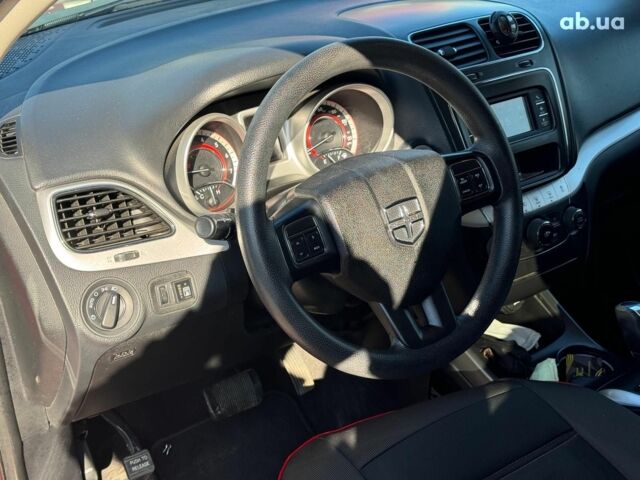 Красный Додж Джорни, объемом двигателя 2.4 л и пробегом 128 тыс. км за 10280 $, фото 16 на Automoto.ua