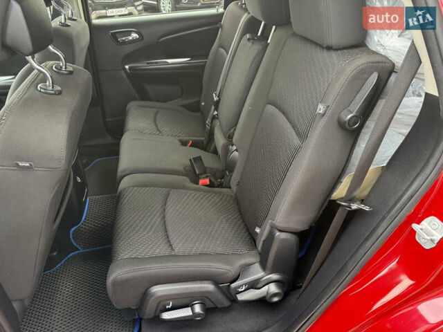 Красный Додж Джорни, объемом двигателя 2.36 л и пробегом 106 тыс. км за 11000 $, фото 45 на Automoto.ua