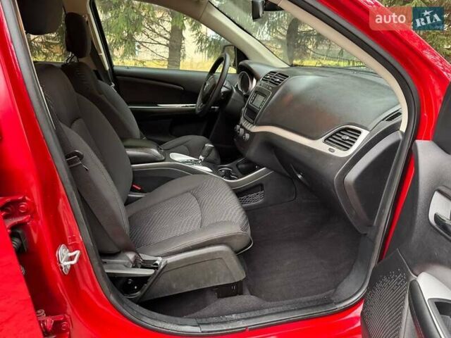 Красный Додж Джорни, объемом двигателя 2.36 л и пробегом 164 тыс. км за 10500 $, фото 17 на Automoto.ua