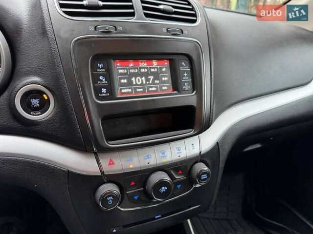 Красный Додж Джорни, объемом двигателя 2.36 л и пробегом 164 тыс. км за 10500 $, фото 35 на Automoto.ua