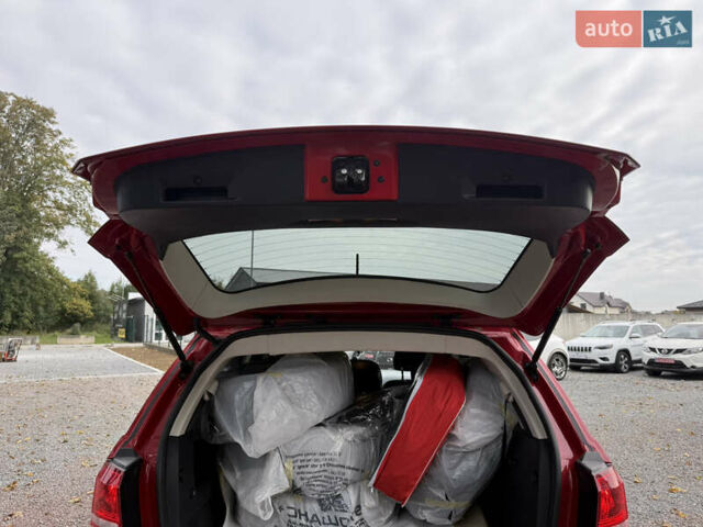 Красный Додж Джорни, объемом двигателя 2.36 л и пробегом 106 тыс. км за 11000 $, фото 15 на Automoto.ua