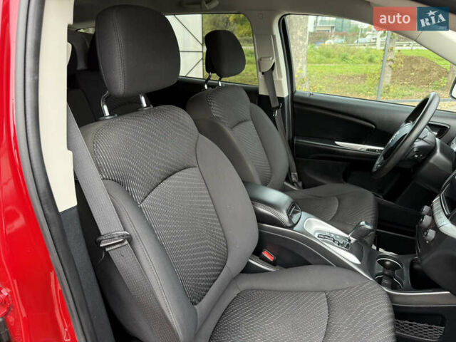 Красный Додж Джорни, объемом двигателя 2.36 л и пробегом 106 тыс. км за 11000 $, фото 54 на Automoto.ua