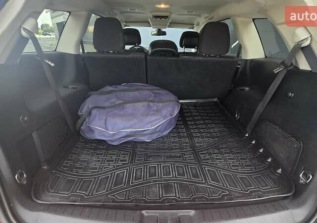 Красный Додж Джорни, объемом двигателя 2.36 л и пробегом 125 тыс. км за 13300 $, фото 30 на Automoto.ua