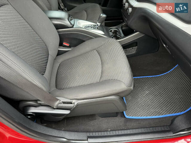 Красный Додж Джорни, объемом двигателя 2.36 л и пробегом 106 тыс. км за 11000 $, фото 53 на Automoto.ua