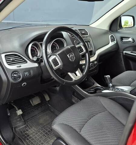 Красный Додж Джорни, объемом двигателя 2.36 л и пробегом 125 тыс. км за 13300 $, фото 16 на Automoto.ua