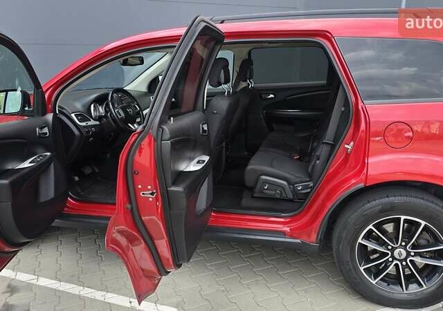 Красный Додж Джорни, объемом двигателя 2.36 л и пробегом 125 тыс. км за 13300 $, фото 23 на Automoto.ua