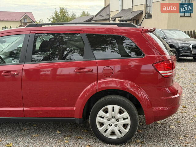 Красный Додж Джорни, объемом двигателя 2.36 л и пробегом 106 тыс. км за 11000 $, фото 7 на Automoto.ua