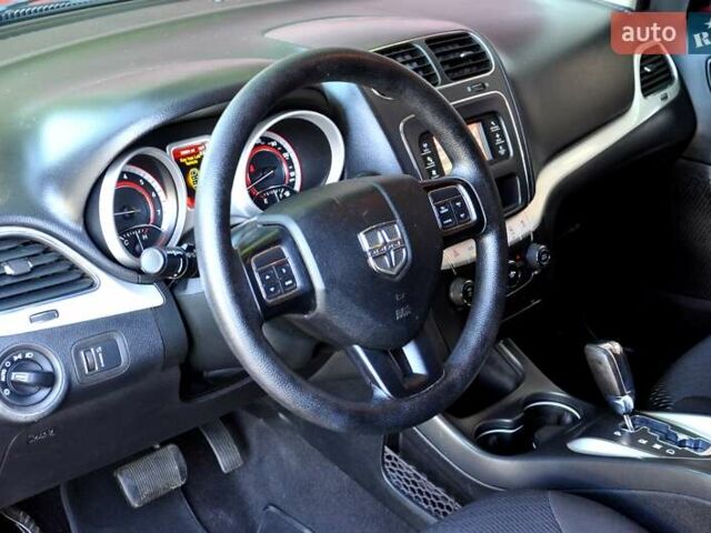 Красный Додж Джорни, объемом двигателя 2.36 л и пробегом 90 тыс. км за 10500 $, фото 16 на Automoto.ua