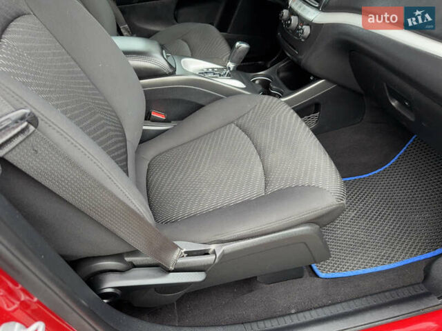 Красный Додж Джорни, объемом двигателя 2.36 л и пробегом 106 тыс. км за 11000 $, фото 52 на Automoto.ua