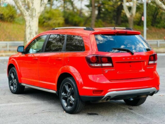 Красный Додж Джорни, объемом двигателя 3.6 л и пробегом 46 тыс. км за 2000 $, фото 4 на Automoto.ua