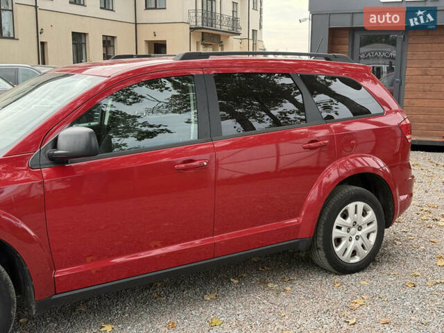 Красный Додж Джорни, объемом двигателя 2.36 л и пробегом 106 тыс. км за 11000 $, фото 5 на Automoto.ua