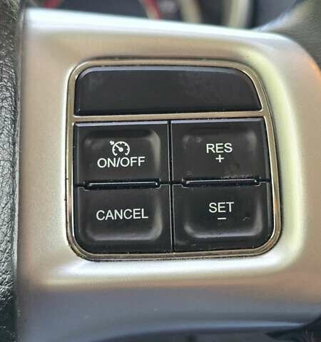 Красный Додж Джорни, объемом двигателя 2.36 л и пробегом 125 тыс. км за 13300 $, фото 51 на Automoto.ua