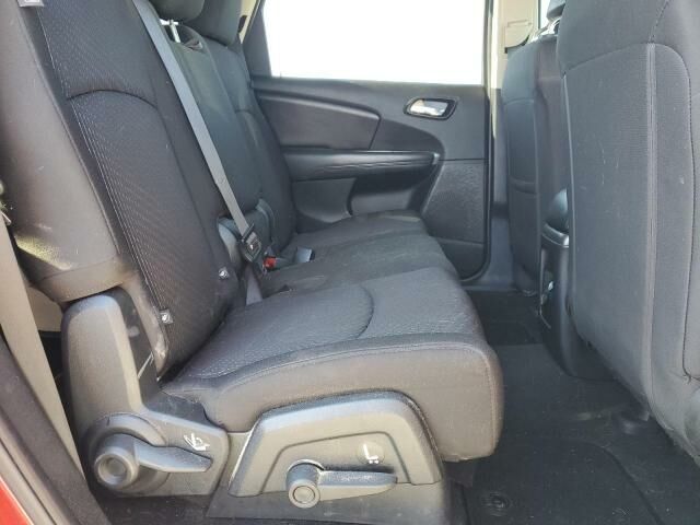 Красный Додж Джорни, объемом двигателя 2.4 л и пробегом 246 тыс. км за 7000 $, фото 10 на Automoto.ua