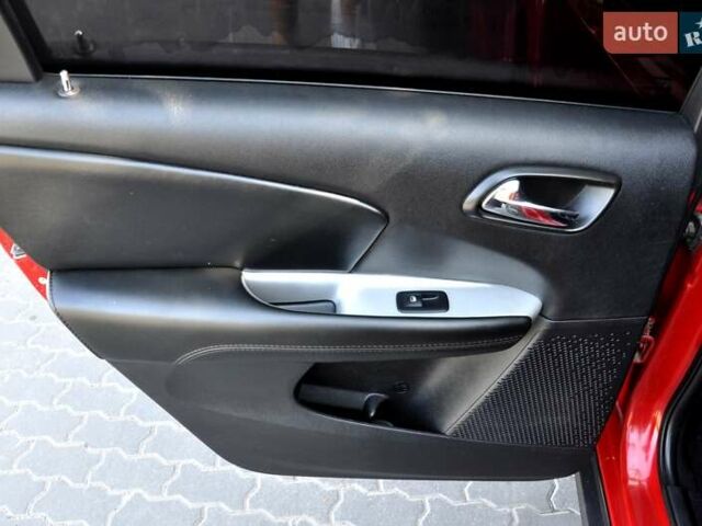 Красный Додж Джорни, объемом двигателя 2.36 л и пробегом 90 тыс. км за 10500 $, фото 18 на Automoto.ua