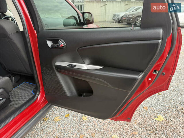 Красный Додж Джорни, объемом двигателя 2.36 л и пробегом 106 тыс. км за 11000 $, фото 50 на Automoto.ua