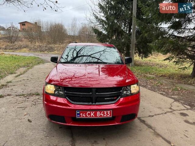 Красный Додж Джорни, объемом двигателя 2.36 л и пробегом 164 тыс. км за 10500 $, фото 2 на Automoto.ua