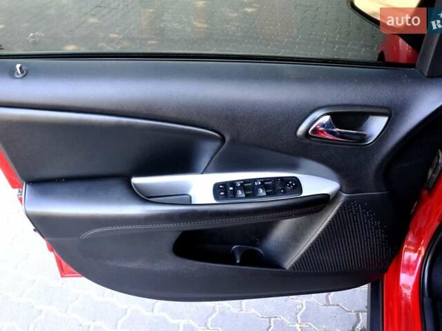 Красный Додж Джорни, объемом двигателя 2.36 л и пробегом 90 тыс. км за 10500 $, фото 14 на Automoto.ua