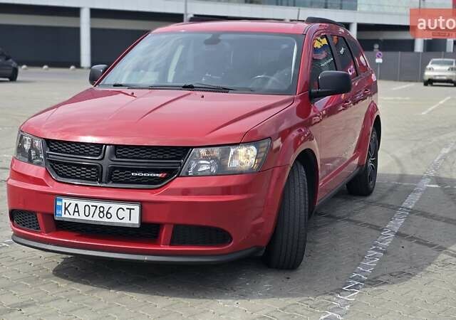 Красный Додж Джорни, объемом двигателя 2.36 л и пробегом 125 тыс. км за 13300 $, фото 11 на Automoto.ua