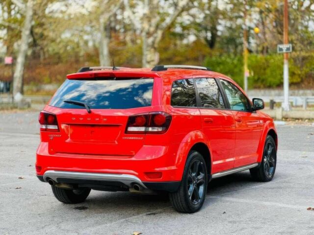 Красный Додж Джорни, объемом двигателя 3.6 л и пробегом 46 тыс. км за 2000 $, фото 6 на Automoto.ua