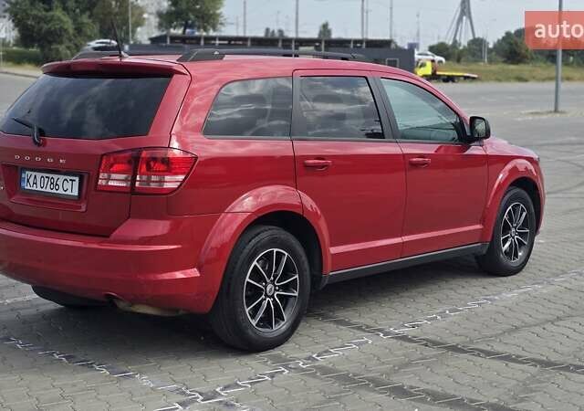 Красный Додж Джорни, объемом двигателя 2.36 л и пробегом 125 тыс. км за 13300 $, фото 5 на Automoto.ua