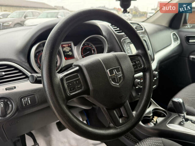 Красный Додж Джорни, объемом двигателя 2.36 л и пробегом 106 тыс. км за 11000 $, фото 35 на Automoto.ua