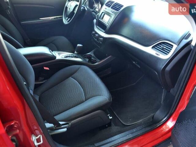 Красный Додж Джорни, объемом двигателя 2.36 л и пробегом 90 тыс. км за 10500 $, фото 25 на Automoto.ua