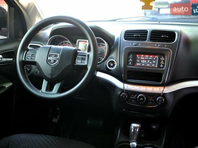 Красный Додж Джорни, объемом двигателя 2.36 л и пробегом 90 тыс. км за 10500 $, фото 28 на Automoto.ua