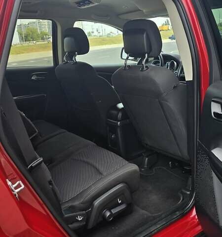 Красный Додж Джорни, объемом двигателя 2.36 л и пробегом 125 тыс. км за 13300 $, фото 41 на Automoto.ua