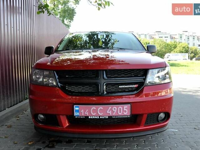 Красный Додж Джорни, объемом двигателя 2.36 л и пробегом 90 тыс. км за 10500 $, фото 4 на Automoto.ua