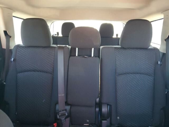 Красный Додж Джорни, объемом двигателя 2.4 л и пробегом 246 тыс. км за 7000 $, фото 9 на Automoto.ua